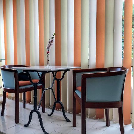 Hotel Villa Pirotta サンニカンドロ・ディ・バーリ エクステリア 写真