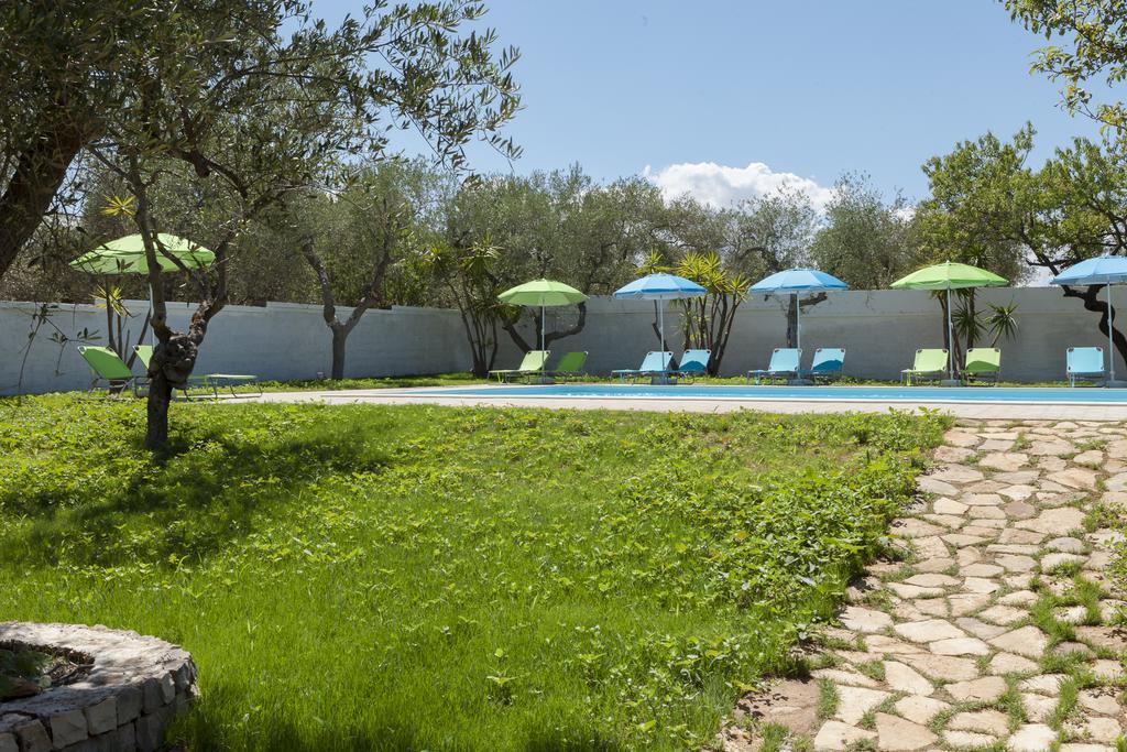 Hotel Villa Pirotta サンニカンドロ・ディ・バーリ エクステリア 写真