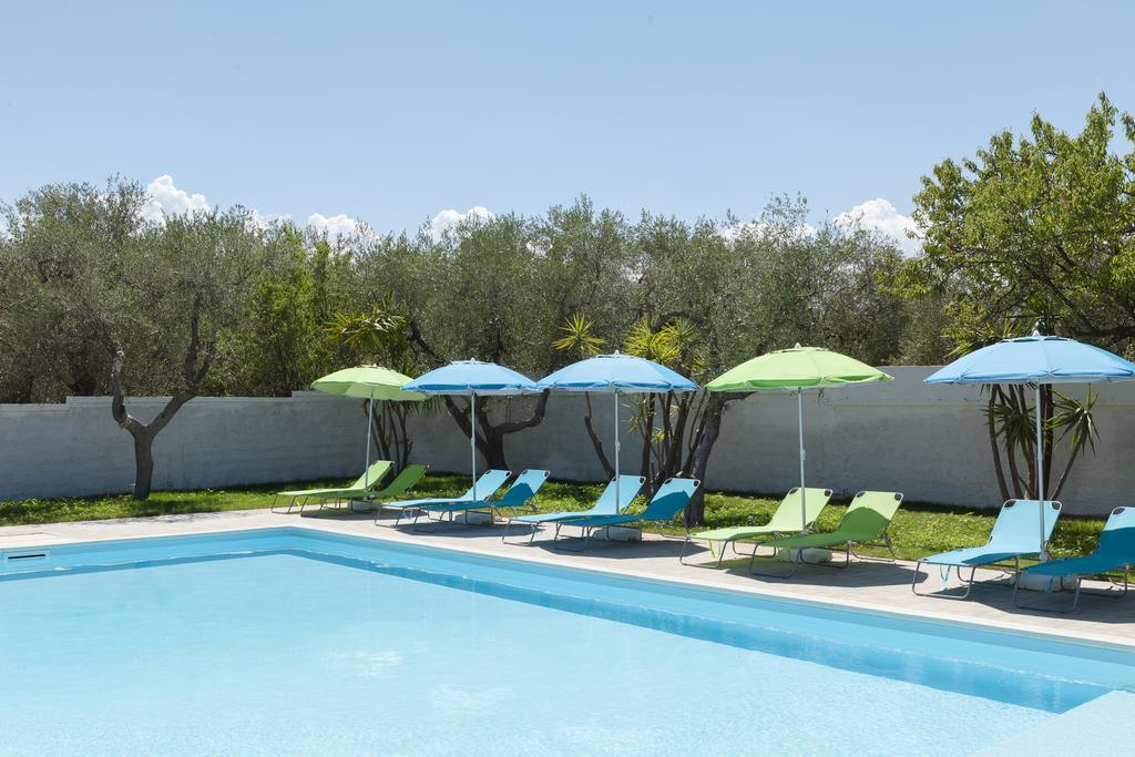 Hotel Villa Pirotta サンニカンドロ・ディ・バーリ エクステリア 写真