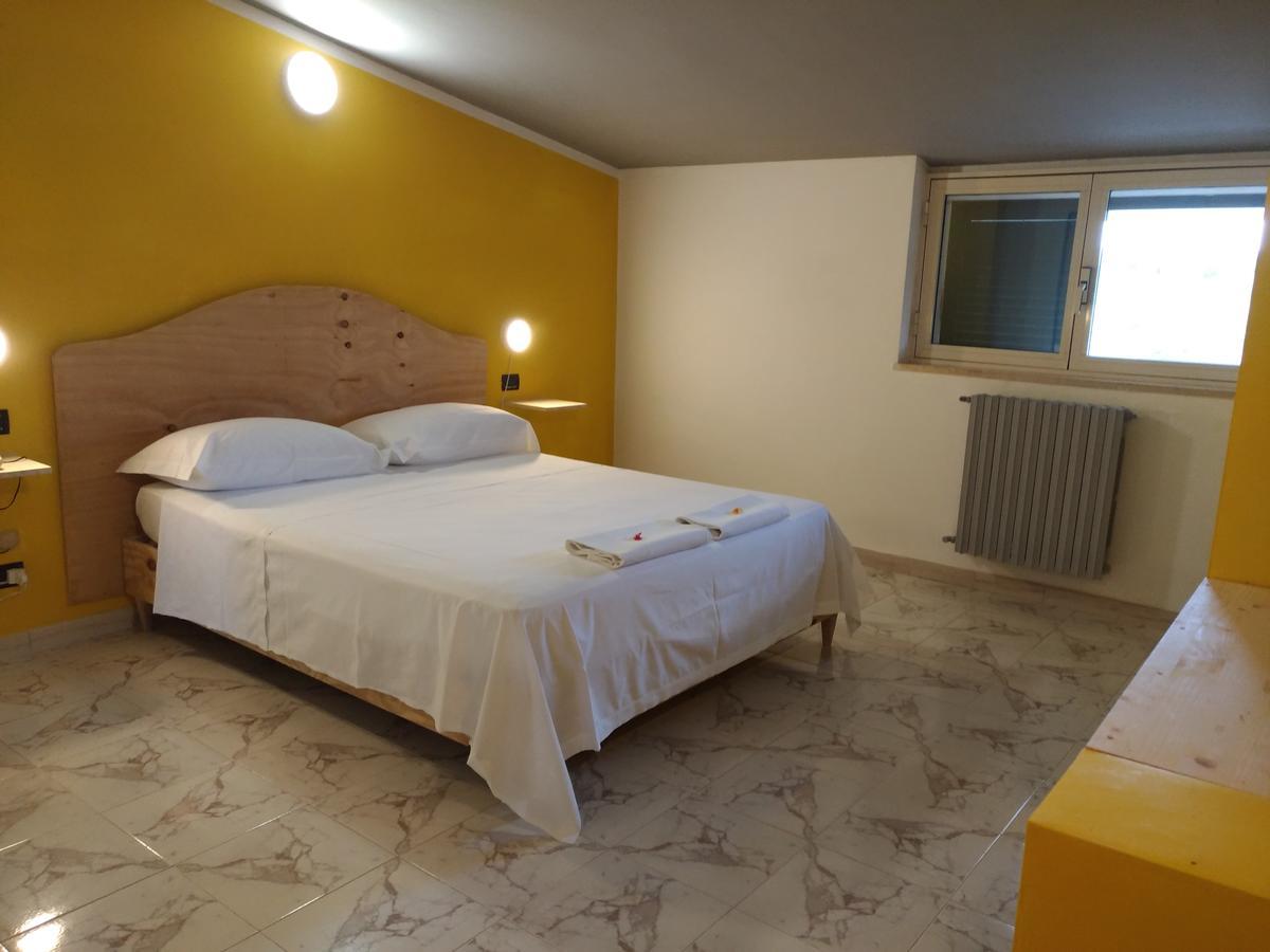 Hotel Villa Pirotta サンニカンドロ・ディ・バーリ エクステリア 写真
